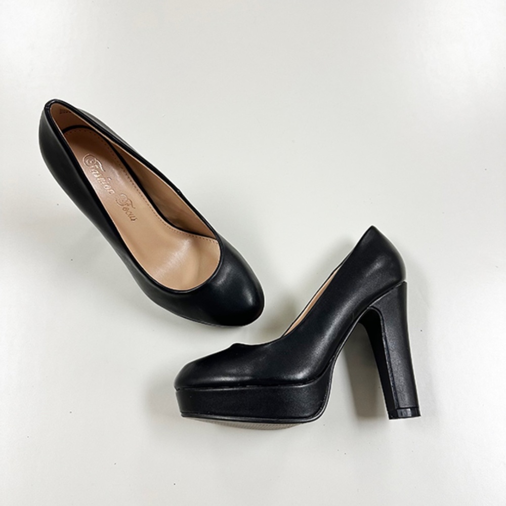 Elegant Black Heels